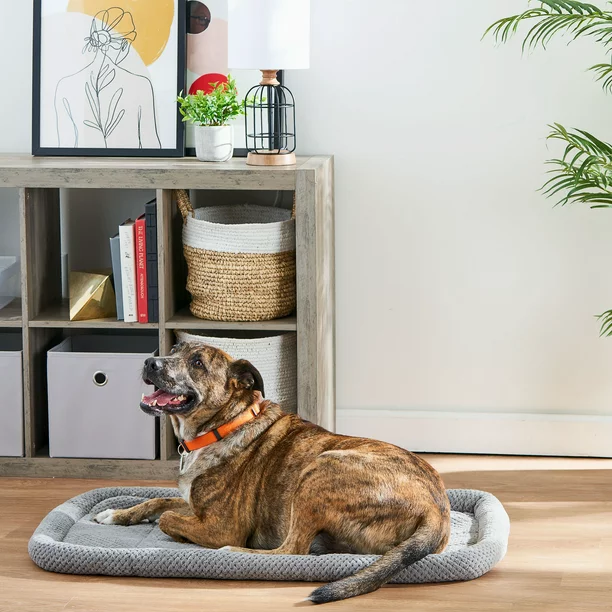 Vibrant Life Small Cozy Luxe Crate Mat Pet Bed, Gray 